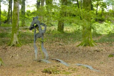 Giuseppe PENONE (1947-), sentier de charme, 1986, sculpture en bronze, arbre de type charme